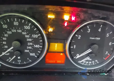 2007 BMW 328Xi z USA, uszkodzony, nr VIN WBAVT73527FZ36705